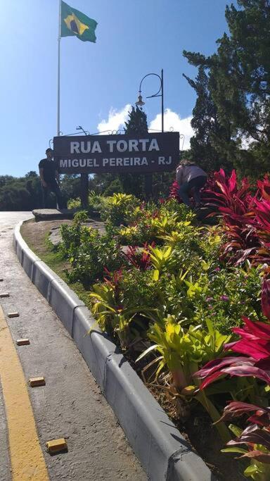 Curta A Terra Dos Dinos Na Casa Miguel Pereira